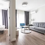 Golden Skyline - Mennica - Panoramic View Apartment *