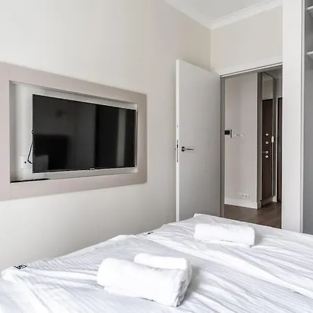 Golden Skyline - Mennica - Panoramic View ワルシャワ