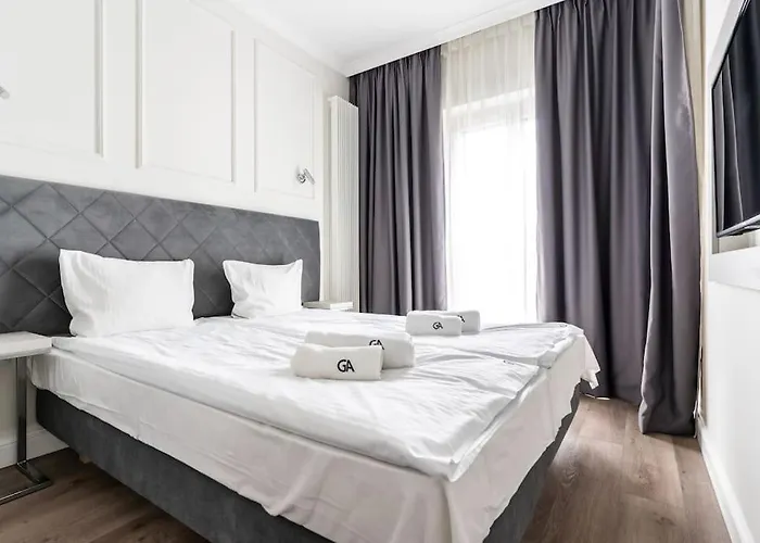 Golden Skyline - Mennica - Panoramic View Apartman Varsó